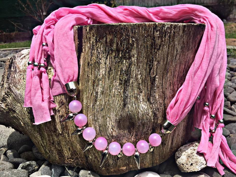 BOHO-SCARFS WITH PENDENT