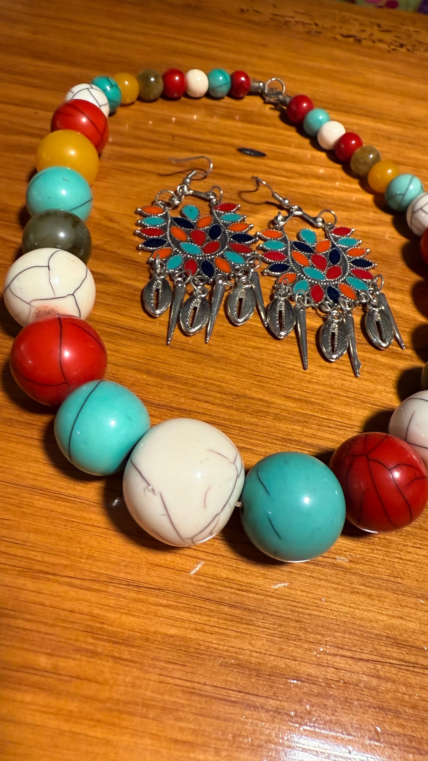 HANDCRAFTED BEADS NECKLACE #A205