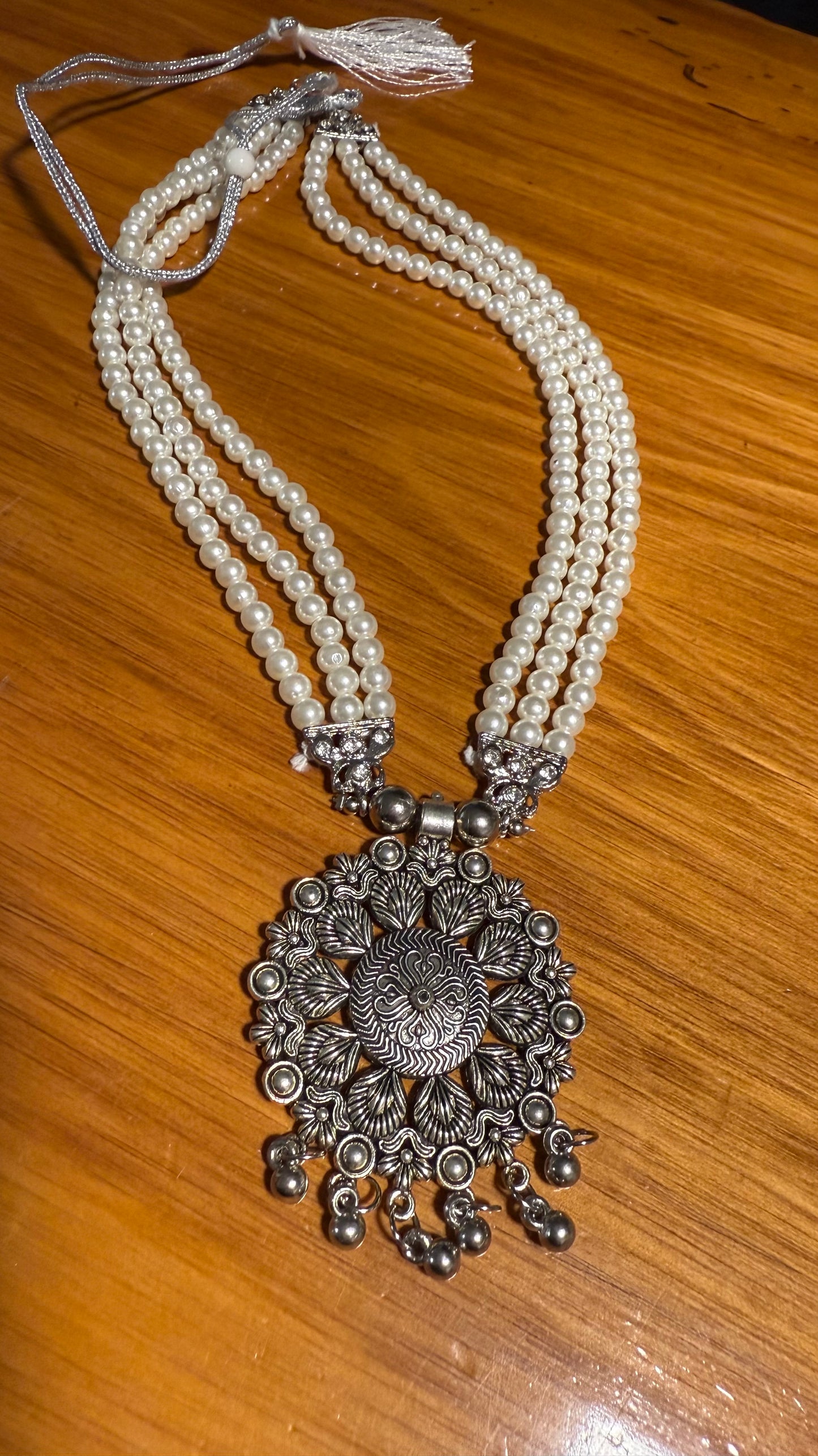 BOHEMIAN STYLE HANDCRAFTED WHITE BEADS NECKLACE #NECK33