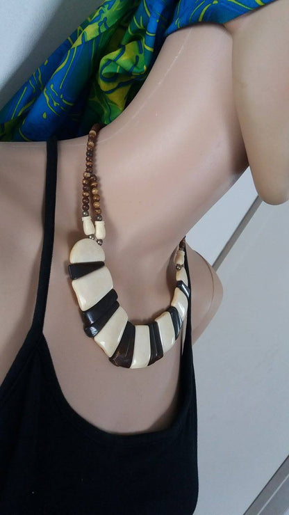BOHEMIAN STYLE HANDCRAFTED BONE  NECKPIECE