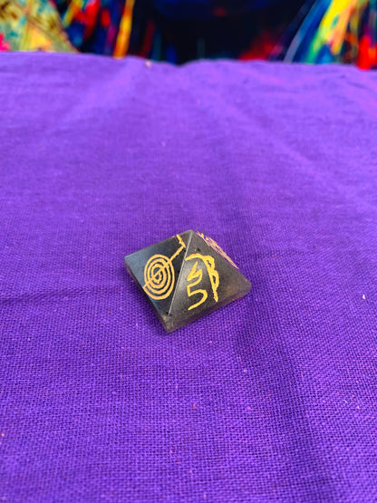 BOHO NATURAL STONE PYRAMID  # 12216